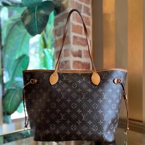 LOUIS VUITTON Neverfull MM Monogram Canvas Tote